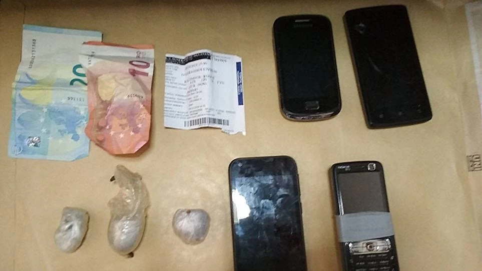 Νεαρή έκρυβε ηρωίνη στα γεννητικά της όργανα!